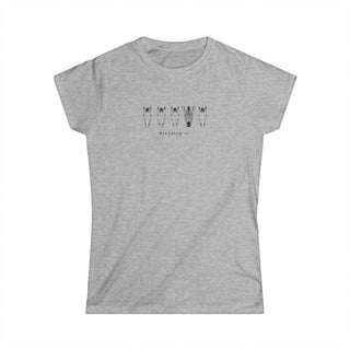 Blending In. T-shirt donna | grafica zebra cavalli | maglia ironica animali